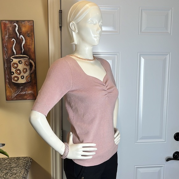 Le Chateau sweater - Picture 4 of 4